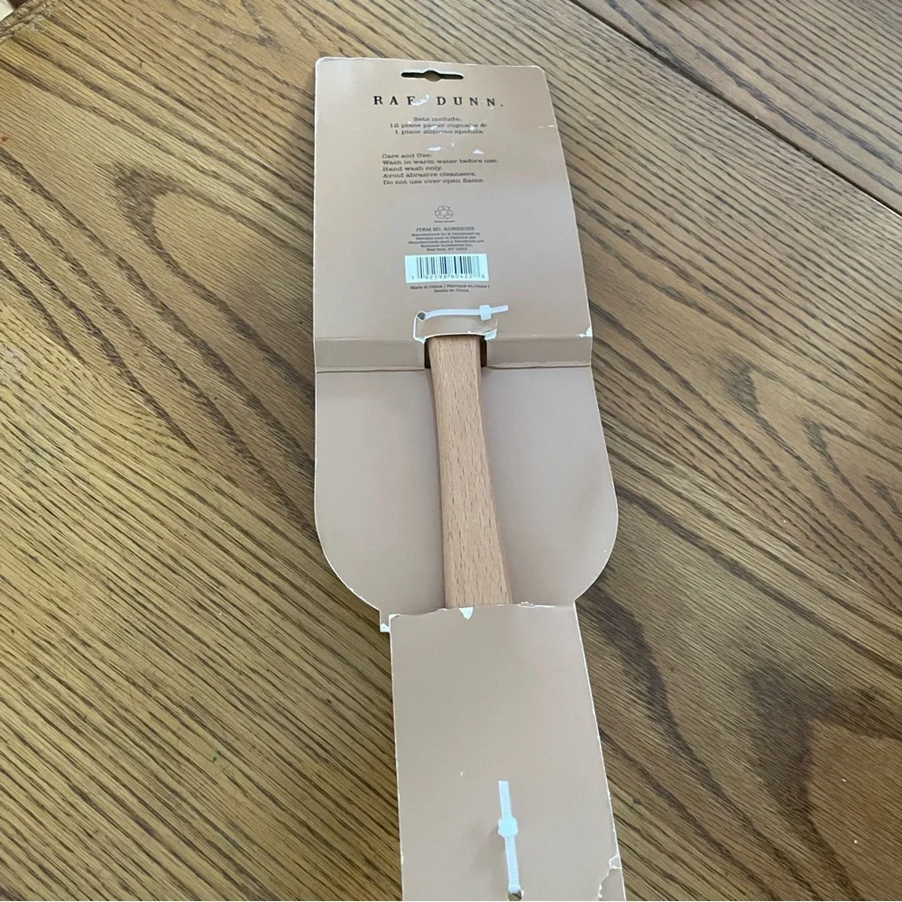 Rae Dunn silicone spatula with paper “yum” cups